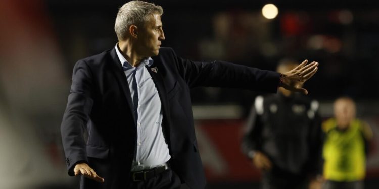 São Paulo F.C. – Crespo destaca desempenho da equipe contra o Atlético-MG São Paulo F.C. – Crespo destaca desempenho da equipe contra o Atlético-MG