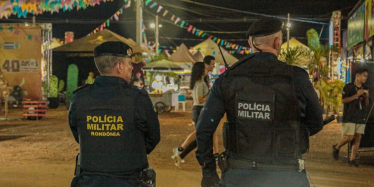 Governo de RO fortalece segurança com policiamento no Arraial Flor do Maracujá, em Porto Velho Governo de RO fortalece segurança com policiamento no Arraial Flor do Maracujá, em Porto Velho