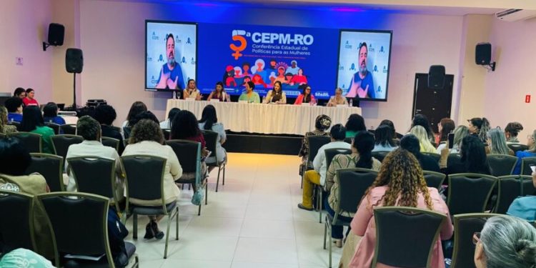 Rondônia define pauta para ser levada a Brasília no debate nacional voltado a políticas públicas para as mulheres Rondônia define pauta para ser levada a Brasília no debate nacional voltado a políticas públicas para as mulheres