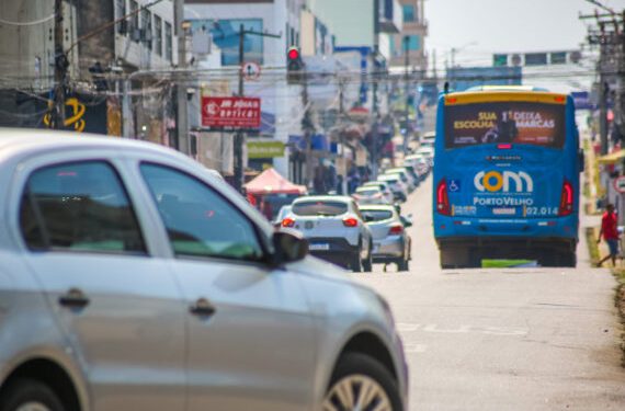 Licenciamento anual de veículos com placa final 8 deve ser atualizado até 29 de agosto Licenciamento anual de veículos com placa final 8 deve ser atualizado até 29 de agosto