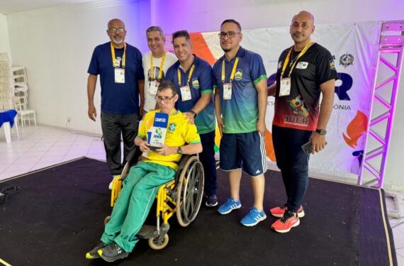 Atleta é homenageado no encerramento da fase estadual paralímpica do Joer 2025 Atleta é homenageado no encerramento da fase estadual paralímpica do Joer 2025