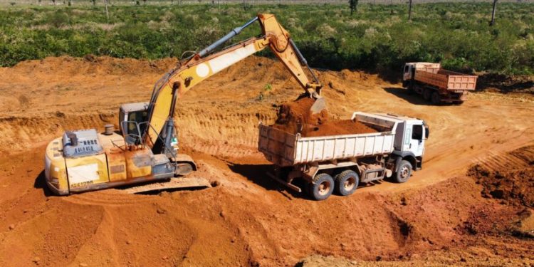 Linha 35 recebe melhorias em 47 km com parceria entre governo de RO e Prefeitura de Candeias do Jamari Linha 35 recebe melhorias em 47 km com parceria entre governo de RO e Prefeitura de Candeias do Jamari