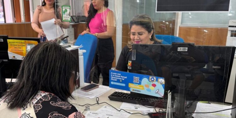 Mais de 320 pessoas iniciam processo de habilitação em Rondônia no primeiro dia de entrega da documentação Mais de 320 pessoas iniciam processo de habilitação em Rondônia no primeiro dia de entrega da documentação