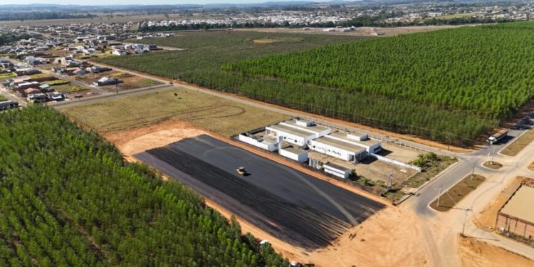 Cerca de 6 mil metros quadrados de pista para provas práticas de trânsito são construídos pelo governo de RO em Ariquemes Cerca de 6 mil metros quadrados de pista para provas práticas de trânsito são construídos pelo governo de RO em Ariquemes