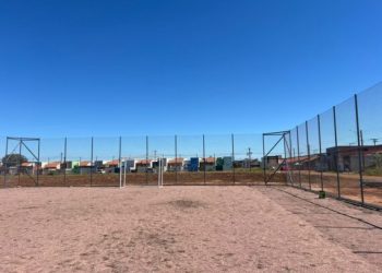 Governo de RO investe em lazer e inicia construção de três quadras de futebol society em Vilhena