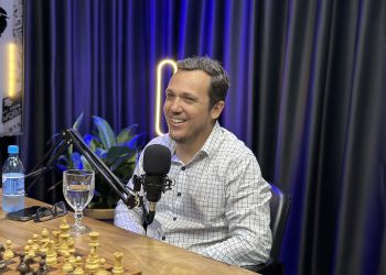 Podcast Folha Nobre recebe David Candelório Júnior para falar de publicidade, política e trajetória de vida