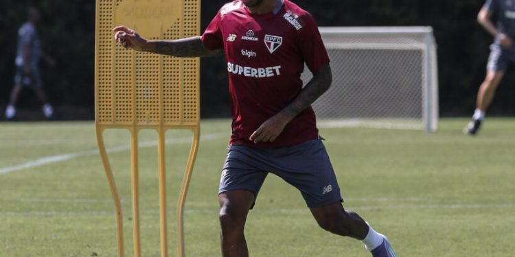 São Paulo F.C. – Tricolor faz treino tático de olho no Atlético Mineiro São Paulo F.C. – Tricolor faz treino tático de olho no Atlético Mineiro