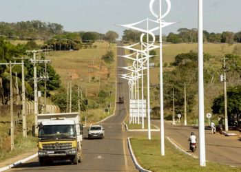Mais de R$ 310 milhões em investimentos do governo de RO garantem 84 km de asfalto e infraestrutura completa na RO-370 Mais de R$ 310 milhões em investimentos do governo de RO garantem 84 km de asfalto e infraestrutura completa na RO-370