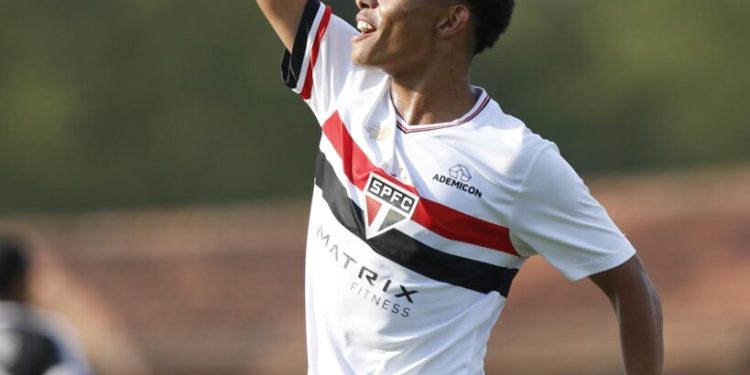 São Paulo F.C. – Em Cotia, Sub-15 e Sub-17 estreiam na terceira fase do Paulista São Paulo F.C. – Em Cotia, Sub-15 e Sub-17 estreiam na terceira fase do Paulista