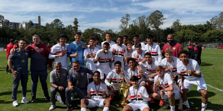 São Paulo F.C. – São Paulo é campeão da Copa New Balance Sub-17 São Paulo F.C. – São Paulo é campeão da Copa New Balance Sub-17