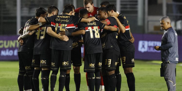 São Paulo F.C. – Fora de casa, São Paulo sofre revés para o Santos São Paulo F.C. – Fora de casa, São Paulo sofre revés para o Santos