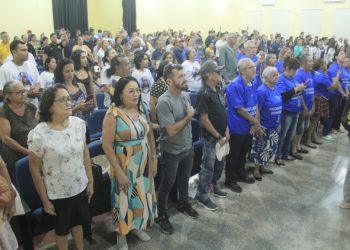 Governo de RO soluciona problema histórico com entrega de títulos no bairro Costa e Silva Governo de RO soluciona problema histórico com entrega de títulos no bairro Costa e Silva