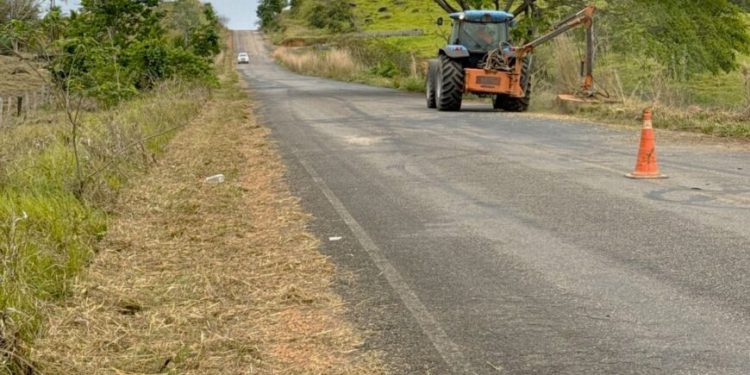 Manutenção na RO-205 melhora visibilidade e garante mais segurança em Cujubim Manutenção na RO-205 melhora visibilidade e garante mais segurança em Cujubim