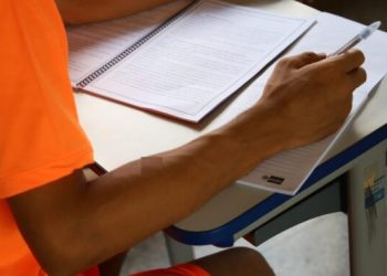 Educação como ferramenta de ressocialização; unidades prisionais de Rondônia aplicam provas do Encceja 2025 Educação como ferramenta de ressocialização; unidades prisionais de Rondônia aplicam provas do Encceja 2025