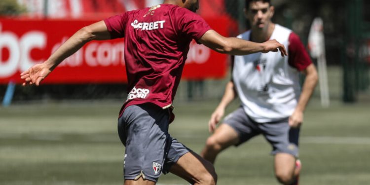 São Paulo F.C. – Elenco se reapresenta e treina com foco no duelo com o Ceará São Paulo F.C. – Elenco se reapresenta e treina com foco no duelo com o Ceará