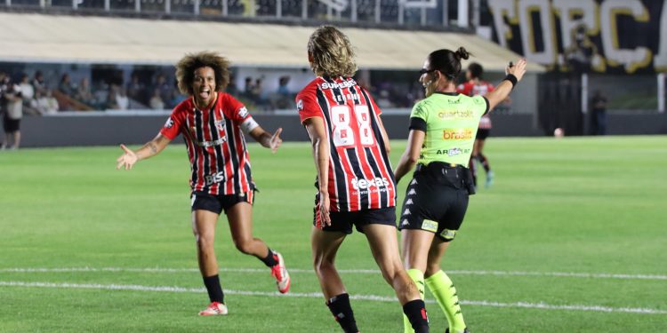 São Paulo F.C. – Na Vila Belmiro, São Paulo empata com o Santos pelo Paulistão Feminino São Paulo F.C. – Na Vila Belmiro, São Paulo empata com o Santos pelo Paulistão Feminino