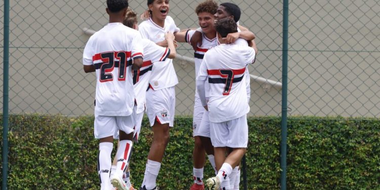 São Paulo F.C. – Sub-14, Sub-13 e Sub-11 avançam de fase no Paulista São Paulo F.C. – Sub-14, Sub-13 e Sub-11 avançam de fase no Paulista
