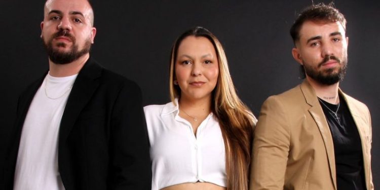 Por trás dos bastidores: Agência Forbes destaca quem faz acontecer quando as câmeras estão desligadas Por trás dos bastidores: Agência Forbes destaca quem faz acontecer quando as câmeras estão desligadas