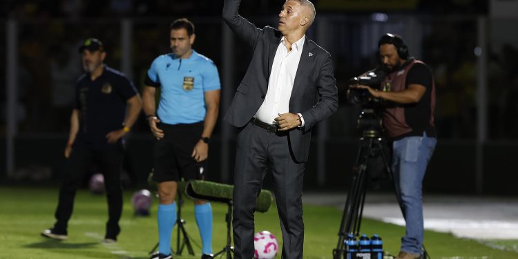 São Paulo F.C. – Crespo analisa partida contra o Mirassol São Paulo F.C. – Crespo analisa partida contra o Mirassol