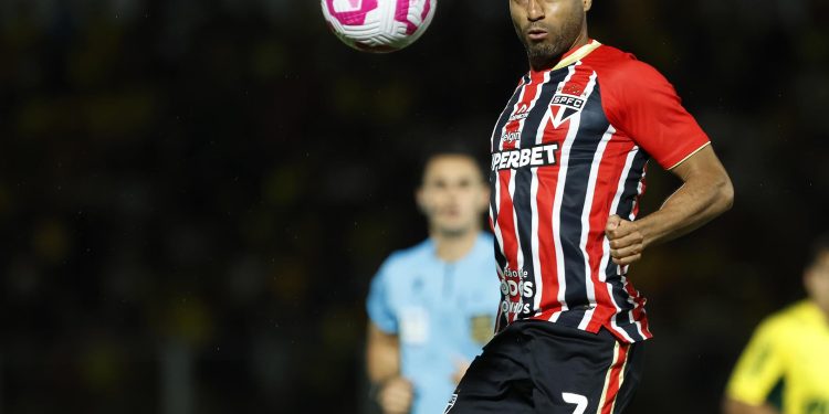 São Paulo F.C. – Lucas lamenta revés no Brasileirão São Paulo F.C. – Lucas lamenta revés no Brasileirão