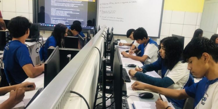 Inscrições para cursos profissionalizantes remotos nos 52 municípios estão abertas até quinta-feira (9)