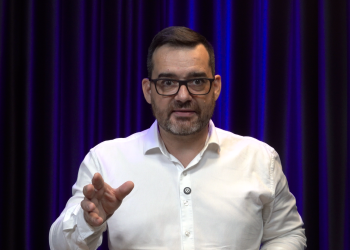 O marketing político do “soma ou some” – Por Ivan Lara