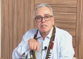Bomba! Pai Pedro de Oxum, revela se romance de Vini Jr e Virgínia Fonseca é amor ou estratégia milionária