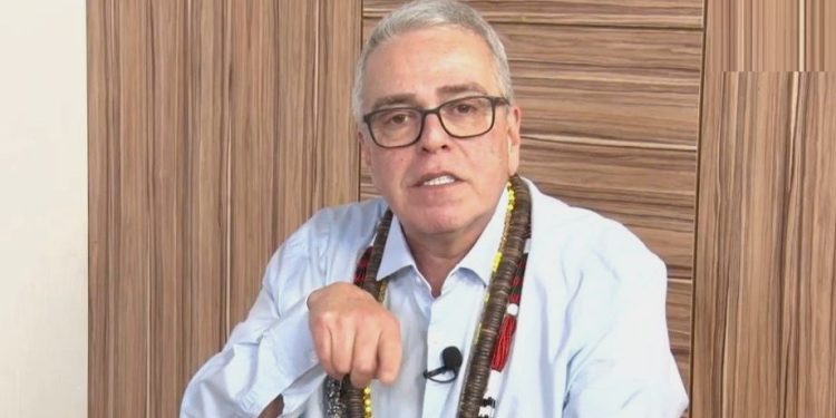 Bomba! Pai Pedro de Oxum, revela se romance de Vini Jr e Virgínia Fonseca é amor ou estratégia milionária
