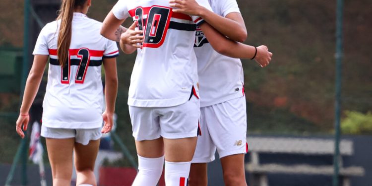 São Paulo F.C. – Base Feminina Sub-20 vence o São Bento e se classifica à semifinal do Paulistão São Paulo F.C. – Base Feminina Sub-20 vence o São Bento e se classifica à semifinal do Paulistão