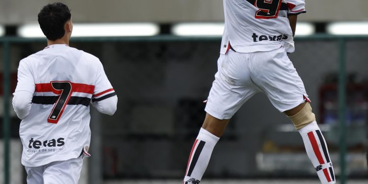 São Paulo F.C. – Em Cotia, Sub-20 duela contra o Guarani pela semifinal do Paulista São Paulo F.C. – Em Cotia, Sub-20 duela contra o Guarani pela semifinal do Paulista