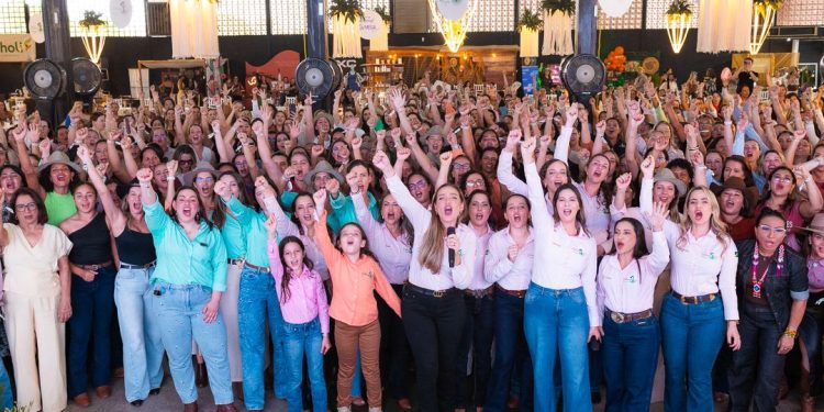 Maior congresso de mulheres do agro da região Norte discute economia, gestão e protagonismo e apresenta nova presidência do Movimento Mulheres do Agro Rondônia Maior congresso de mulheres do agro da região Norte discute economia, gestão e protagonismo e apresenta nova presidência do Movimento Mulheres do Agro Rondônia
