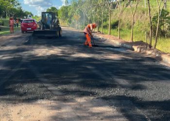 Rodovia-489 recebe manutenção do governo de RO e garante mais trafegabilidade e segurança aos motoristas Rodovia-489 recebe manutenção do governo de RO e garante mais trafegabilidade e segurança aos motoristas