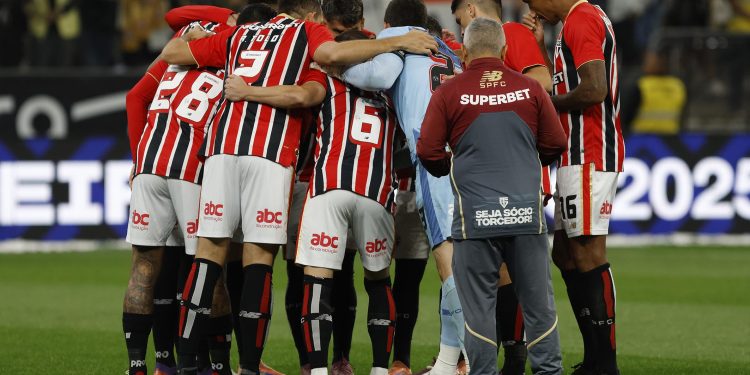 São Paulo F.C. – Fora de casa, São Paulo sofre revés para o Corinthians pelo Brasileirão São Paulo F.C. – Fora de casa, São Paulo sofre revés para o Corinthians pelo Brasileirão