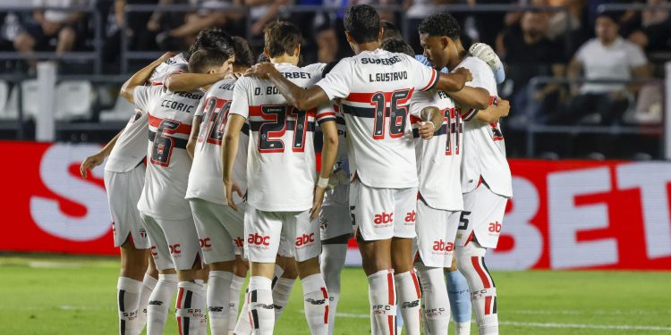 São Paulo F.C. – Tricolor enfrenta o Corinthians pelo Brasileirão