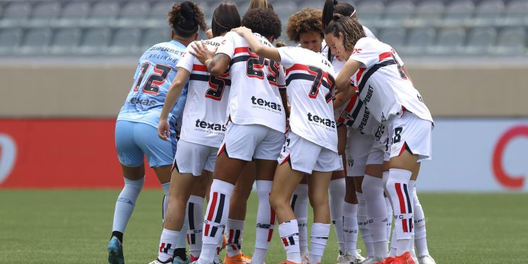 São Paulo F.C. – Em Barueri, São Paulo sofre revés no primeiro jogo da semifinal do Paulistão Feminino São Paulo F.C. – Em Barueri, São Paulo sofre revés no primeiro jogo da semifinal do Paulistão Feminino