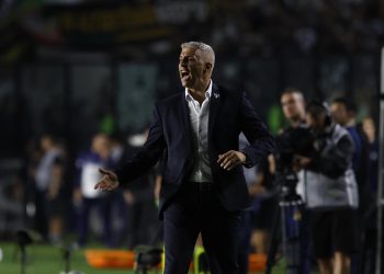 São Paulo F.C. – Crespo valoriza vitória fora de casa: “É o momento de acreditar e confiar nos jogadores”
