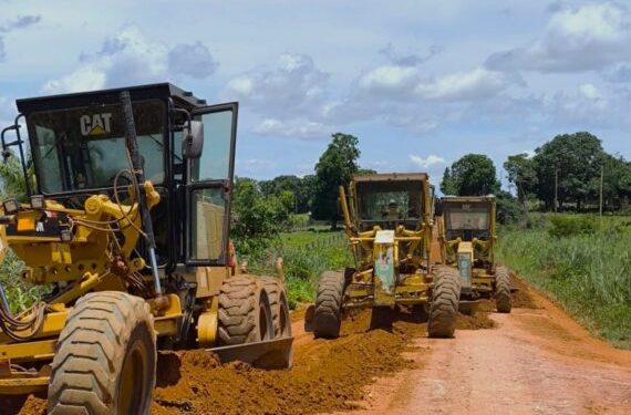 Melhorias na RO-383, que liga o município de Cacoal a Espigão, é realizada pelo governo de RO Melhorias na RO-383, que liga o município de Cacoal a Espigão, é realizada pelo governo de RO