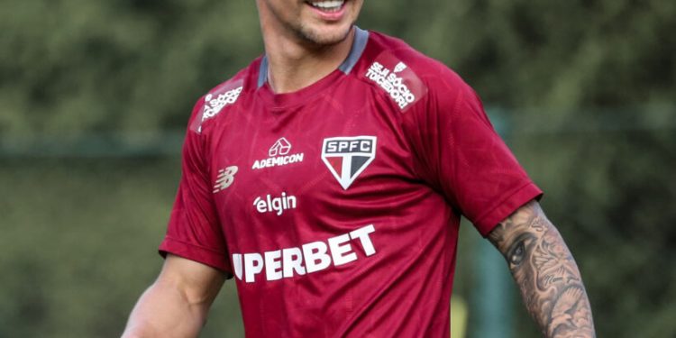 São Paulo F.C. – São Paulo treina antes de viajar para o Rio de Janeiro