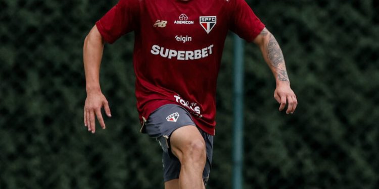 São Paulo F.C. – Com Cédric, Tricolor finaliza preparação para enfrentar o Flamengo São Paulo F.C. – Com Cédric, Tricolor finaliza preparação para enfrentar o Flamengo