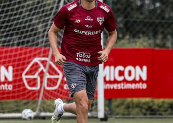 São Paulo F.C. – Tricolor realiza último treino antes do duelo com o Juventude em Santos