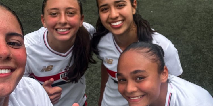 São Paulo F.C. – São Paulo vence o Santo André e se classifica à final do Paulistão Feminino Sub-17 São Paulo F.C. – São Paulo vence o Santo André e se classifica à final do Paulistão Feminino Sub-17