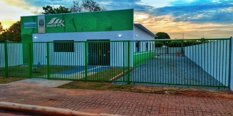Governo de RO entrega novo escritório local da Emater-RO em Itapuã do Oeste revitalizado e modernizado