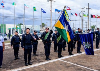 Governo de RO comemora 50 anos da Polícia Militar com formatura e entrega de medalhas