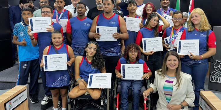 Atletas Paralímpicos são Homenageadas em Vila Velha – ES Atletas Paralímpicos são Homenageadas em Vila Velha – ES
