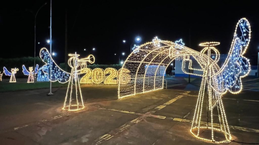 Natal iluminado transforma Rio Crespo e marca um momento histórico no município