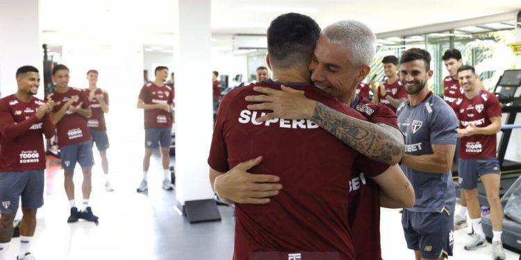 São Paulo F.C. – Com Oscar no SuperCT, elenco treina para encarar o Vitória