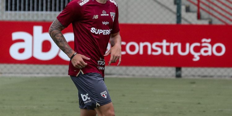 São Paulo F.C. – Tricolor realiza último treino da temporada para enfrentar o Vitória em Salvador