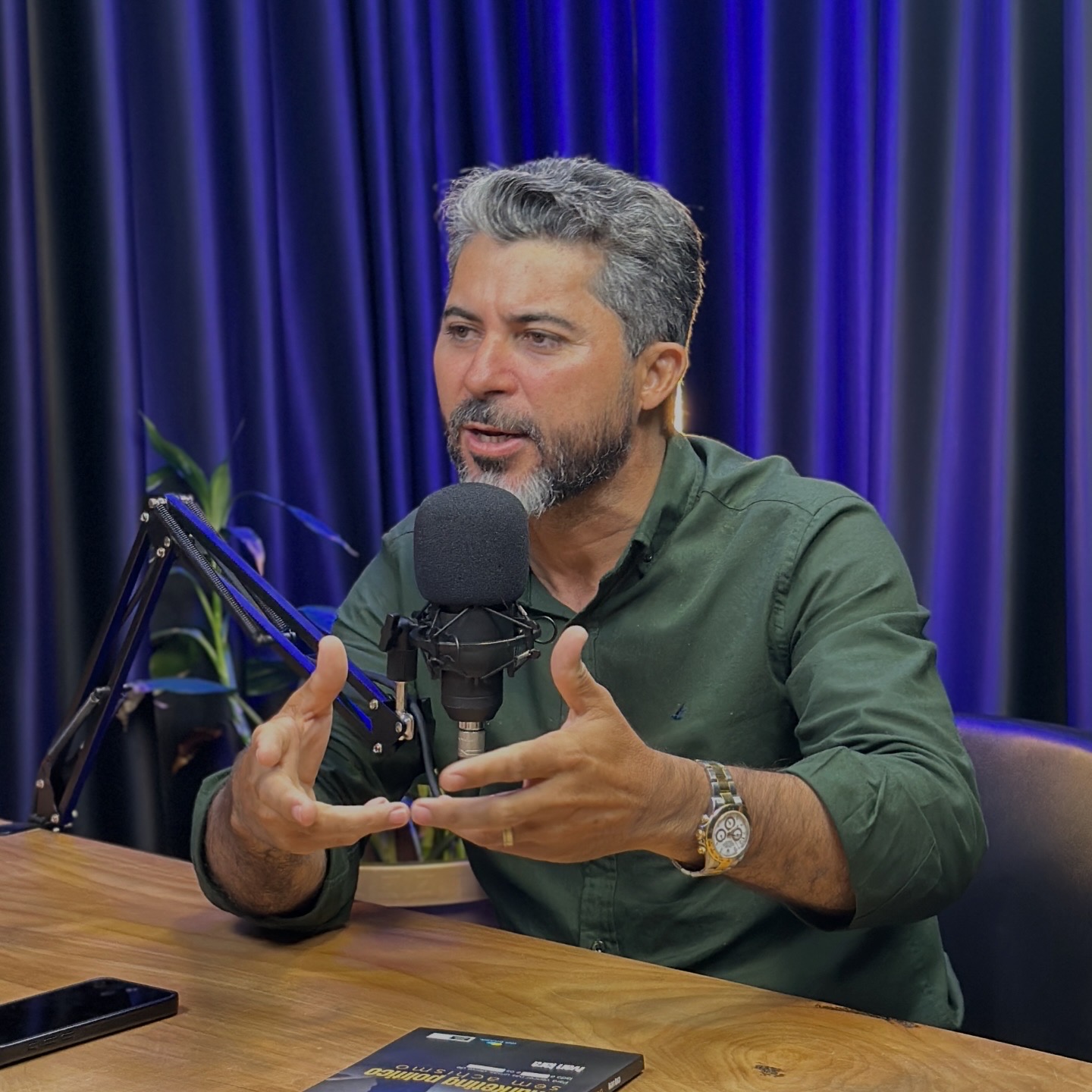 Trajetória e fé: Senador Marcos Rogério relembra origens humildes e bastidores da política no Podcast Folha Nobre