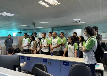 Alunos do curso de Tecnologia em Redes de Computadores conhecem infraestrutura do governo de RO