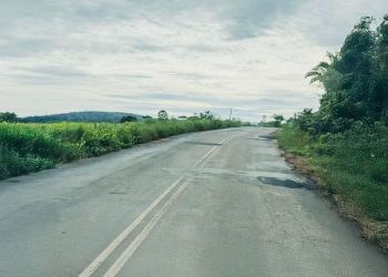 RO-459 em Rio Crespo passa por manutenção após solicitação do deputado Pedro Fernandes